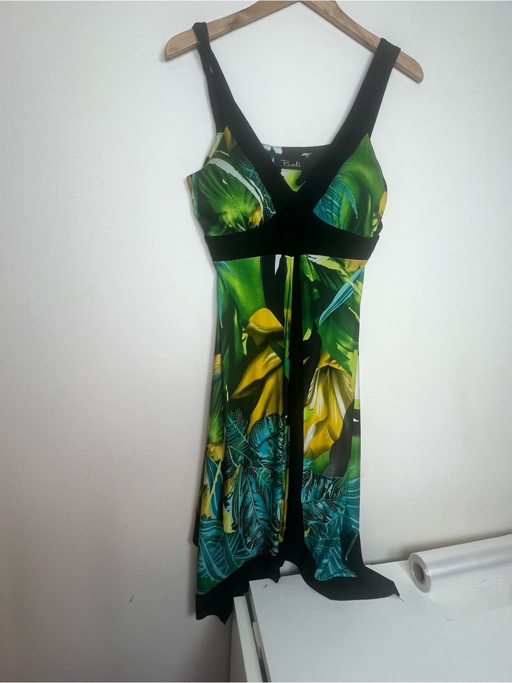 Vintage Y2K Bali Canada Tropical Handkerchief Hem Dress with Built-In Bra